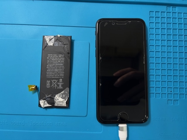神戸市からお越しのお客様よりiPhoneSE2のバッテリー交換をご依頼いただきました！